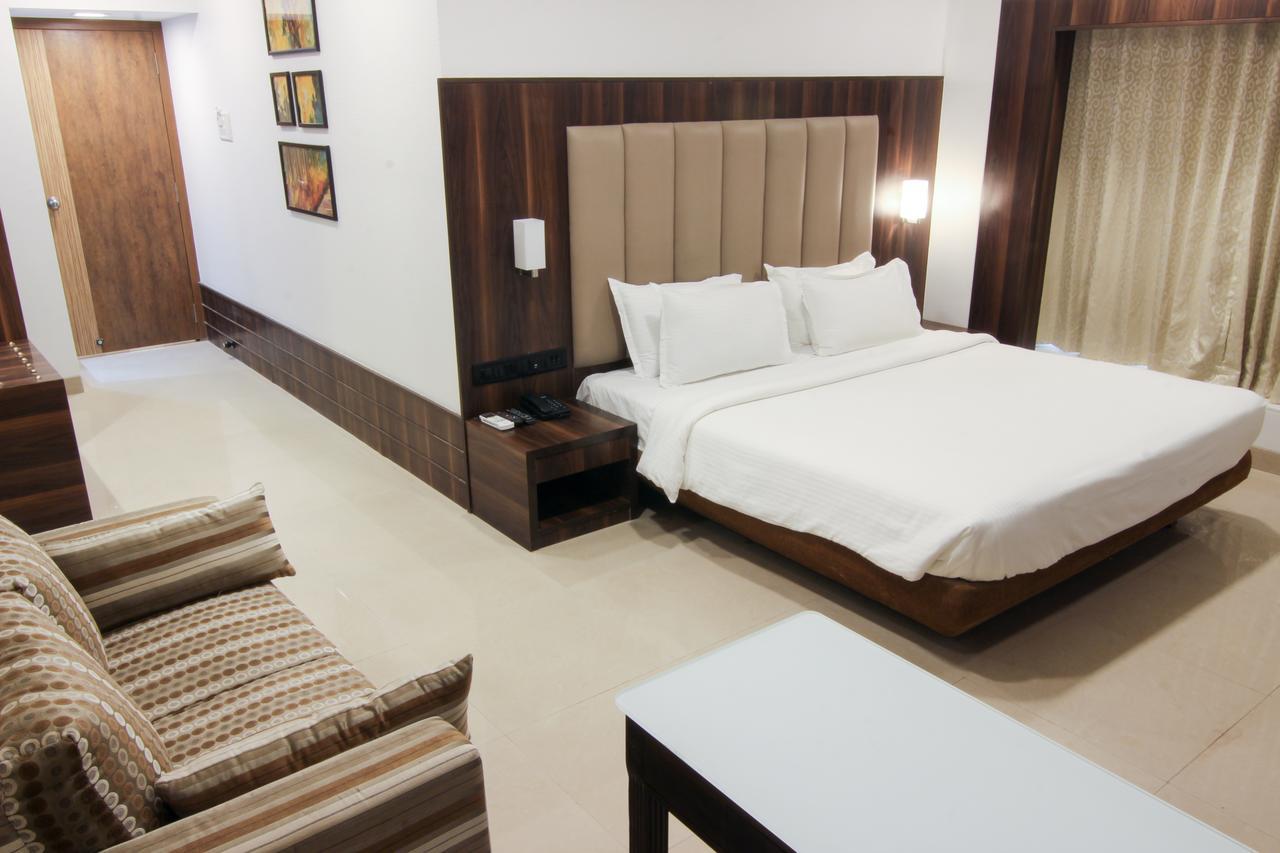 מומביי Golden Chariot The Boutique Hotel מראה חיצוני תמונה