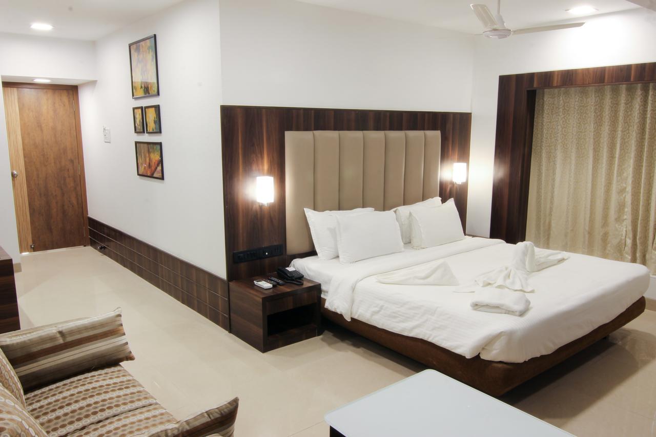 מומביי Golden Chariot The Boutique Hotel מראה חיצוני תמונה